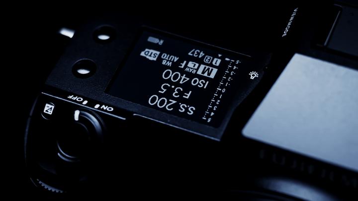 Immagine prodotto Fujifilm GFX 100S – ohne BC-W235 Ladegerät (102 Mpx, Formato medio)