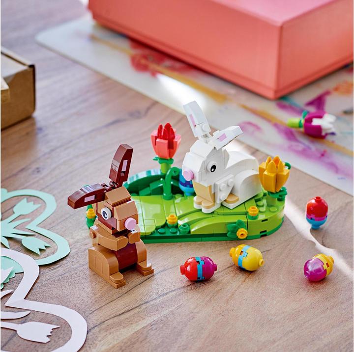 Actual product image LEGO 40523 Easter Bunny Exhibit (40523, LEGO Seasonal Sets, LEGO Disney)