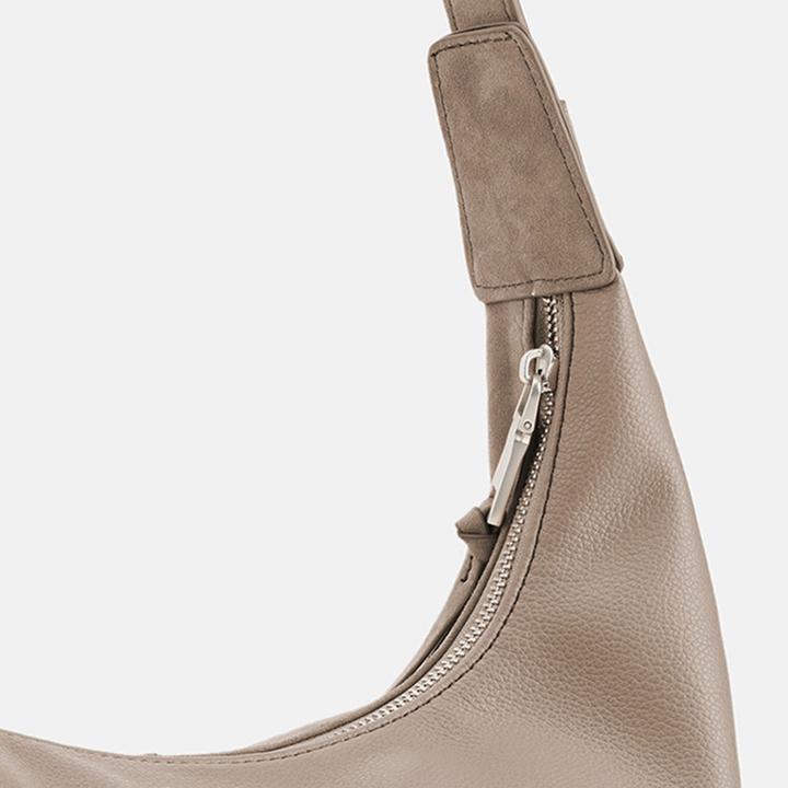 Actual product image FredsBruder Best to Come Schultertasche Leder 37 cm