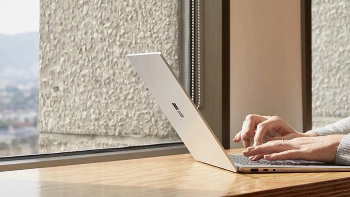 Actual product image Microsoft Surface Laptop 3 (13.50", Intel Core i5-1035G7, 8 GB, 256 GB, DE)