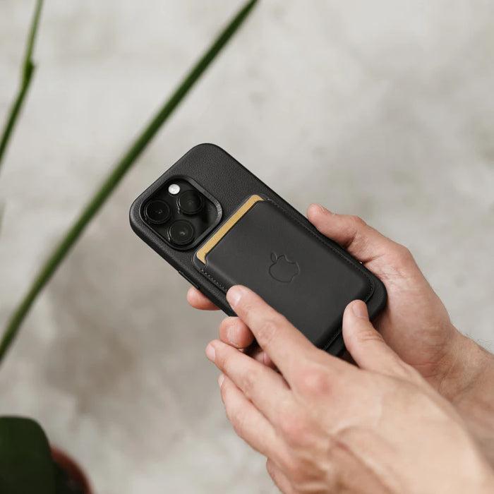 Produktbild Woodcessories Bio Leather Case (Apple iPhone 15)