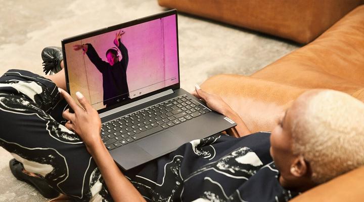 Actual product image Lenovo Yoga Slim 7i - 15IIL05 (15.60", Intel Core i7-1065G7, 16 GB, 1000 GB, CH)