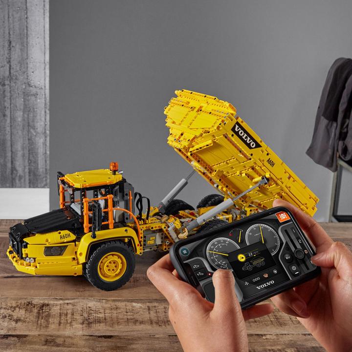 Immagine prodotto LEGO DUPLIKAT Dumper articolato Volvo (42114, LEGO Technic)