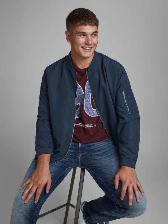 Produktbild Jack & Jones Leichte Plus Size Jacke (6XL)