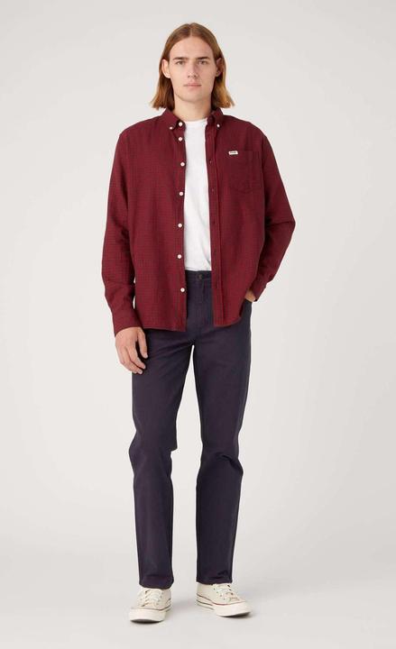 Actual product image Wrangler Texas Slim Pant Straight Fit Dark Navy (W30/L32)