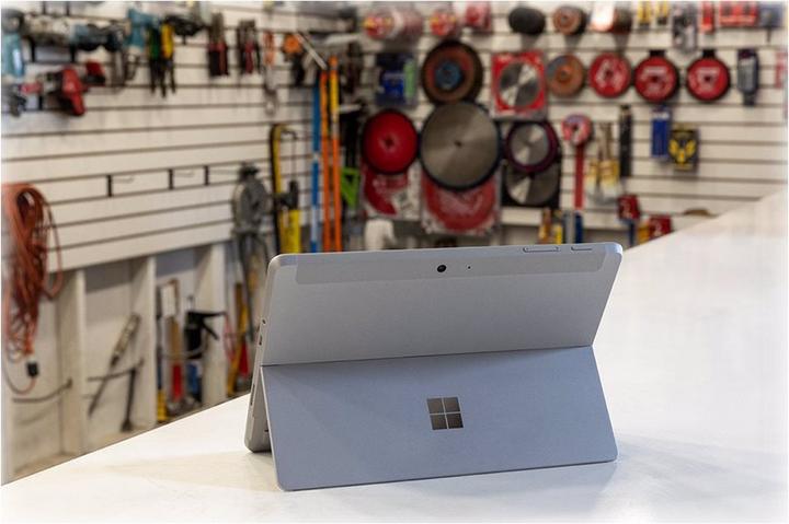 Produktbild Microsoft Surface Go 2 (4G, 10.50", 128 GB, Platin)