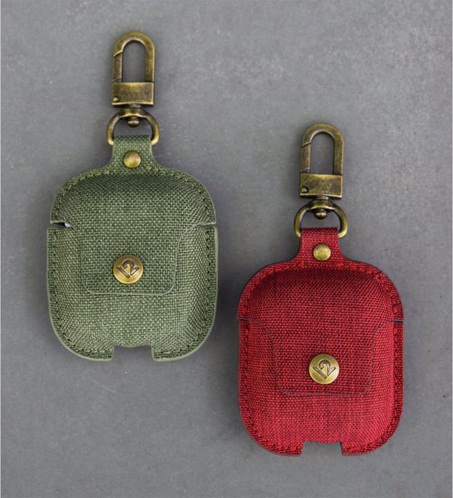 Produktbild TwelveSouth AirSnap Stofftasche ür AirPods Scarlet Red (Kopfhörer Tasche)