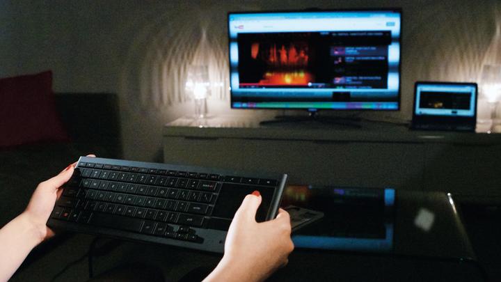 Image du produit Logitech Clavier illuminé sans fil K830 (US, Sans fil)