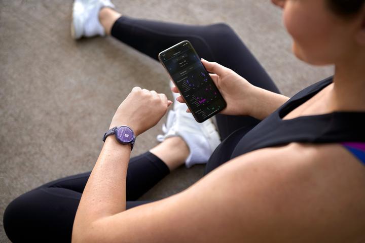Produktbild Garmin Lily Sport (34.50 mm)