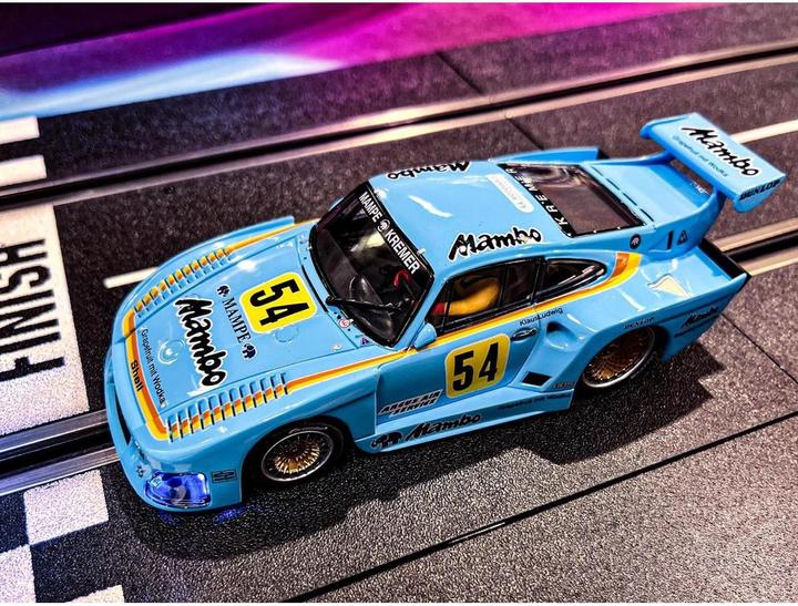 Actual product image Carrera Porsche Kremer