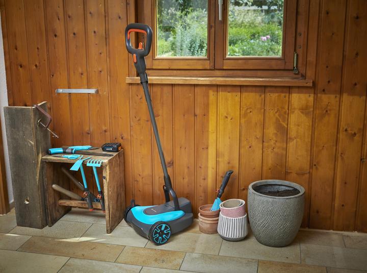 Actual product image Gardena HandyMower 22/18V P4A Ready-To-Use Set (Rechargeable battery operated)