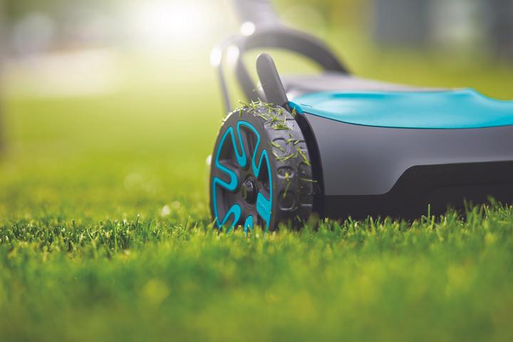 Actual product image Gardena HandyMower 22/18V P4A Ready-To-Use Set (Rechargeable battery operated)