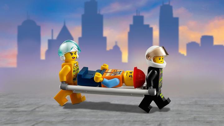Produktbild LEGO Feuerwehrhubschrauber (60281, LEGO City)