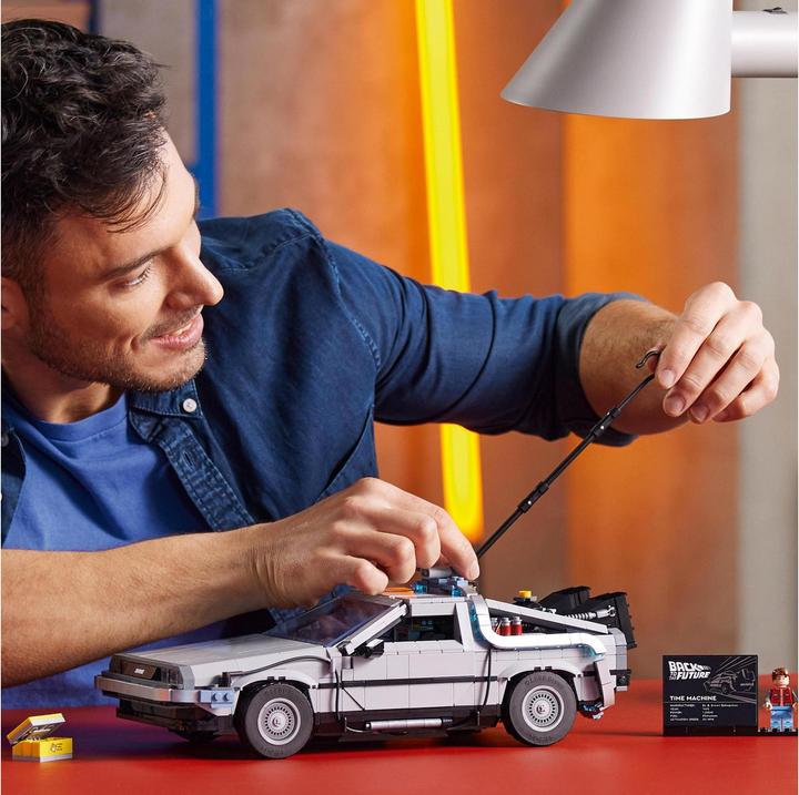 Produktbild LEGO Zeitmaschine aus Zurück in die Zukunft (10300, LEGO Icons, LEGO Seltene Sets)