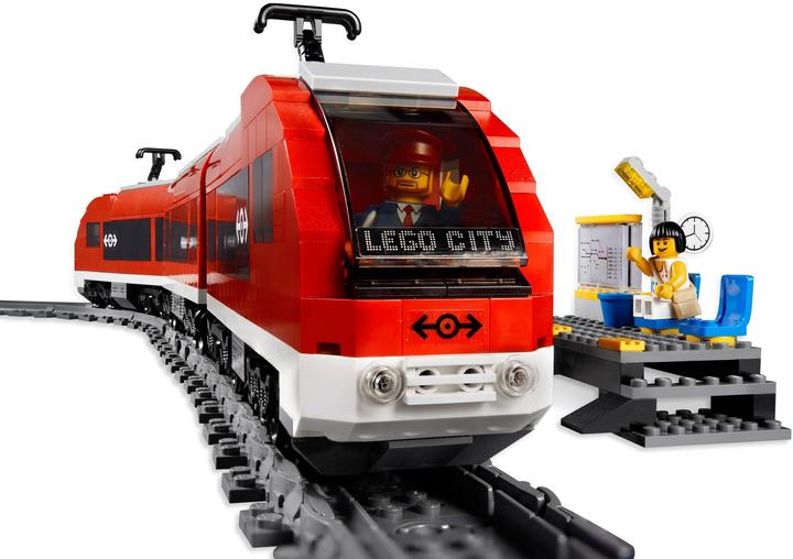 Actual product image LEGO City Passenger Train (7938, LEGO City)