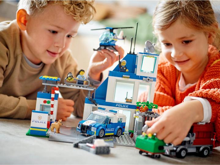 Produktbild LEGO Polizeistation (60316, LEGO City)