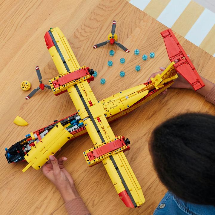 Actual product image LEGO Firefighter Aircraft (42152, LEGO Technic)