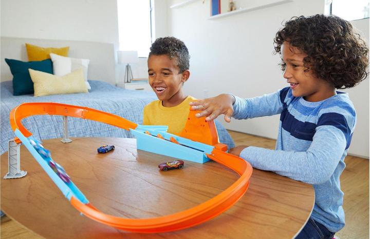 Actual product image Hot Wheels Rapid Raceway Champion Play Set