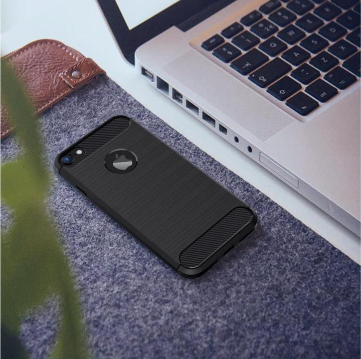 Produktbild Screenguard Carbon Brushed Case (Apple iPhone SE (3rd Gen))
