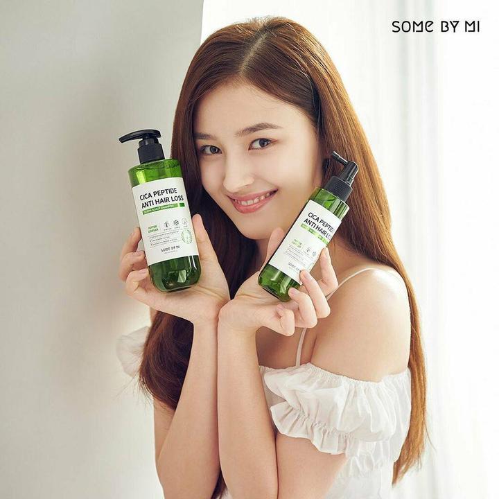 Produktbild Some By Mi Cica Peptide Anti Hair Loss Derma Scalp Shampoo 285ml (285 ml, Flüssiges Shampoo)