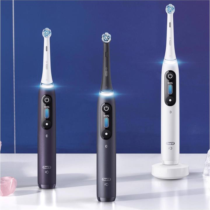 Actual product image Oral-B iO-Series 8 Duo (Oscillating toothbrush)