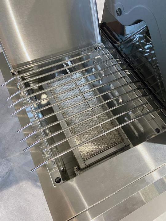 Image du produit Grillfürst G521G Gril à gaz en acier inoxydable à 5 brûleurs avec brûleur haute température (15 kW)