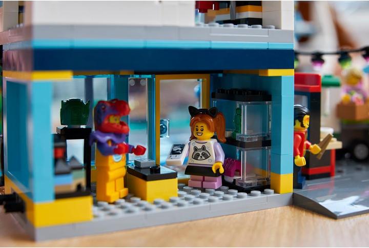 Actual product image LEGO City centre (60380, LEGO City)