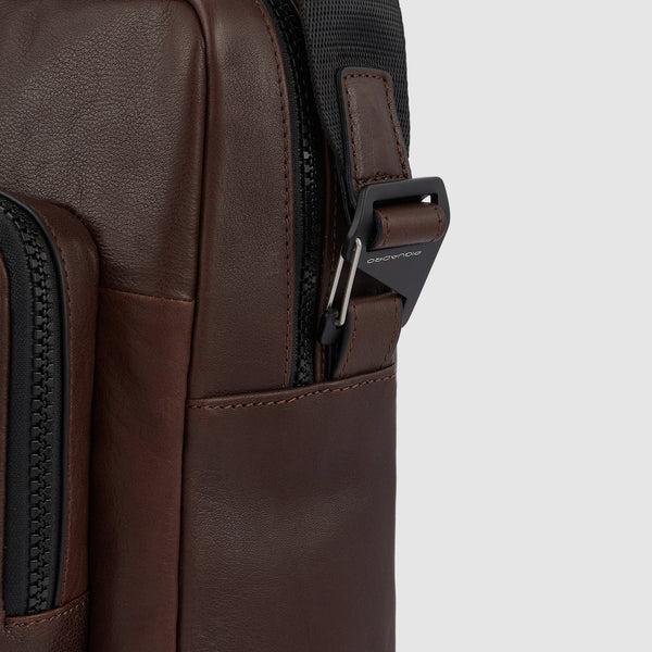 Actual product image Piquadro Harper - Kurzgrifflaptoptasche mit iPad®Pro 12.9"-Fach (15.60")