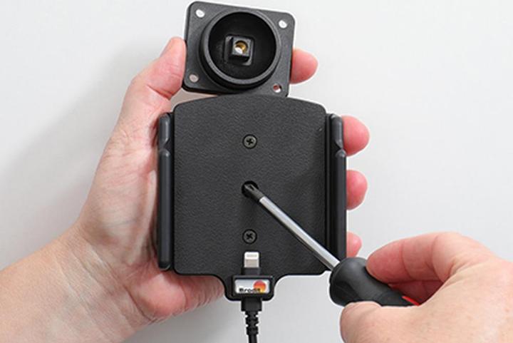 Produktbild Brodit einstellbarer Halter (seitlich) Aktiv USB, 12/24V, für APPLE iPhone 14 Pro, inkl. USB-Ladege