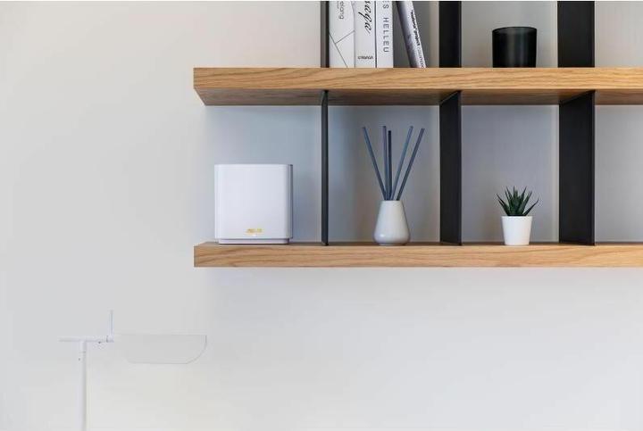 Actual product image ASUS ZenWiFi XT8 WiFi 6 AX6600 V2