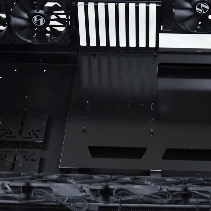 Actual product image Lian-Li DK-04GX (ATX, E-ATX, mATX, Mini-ITX)