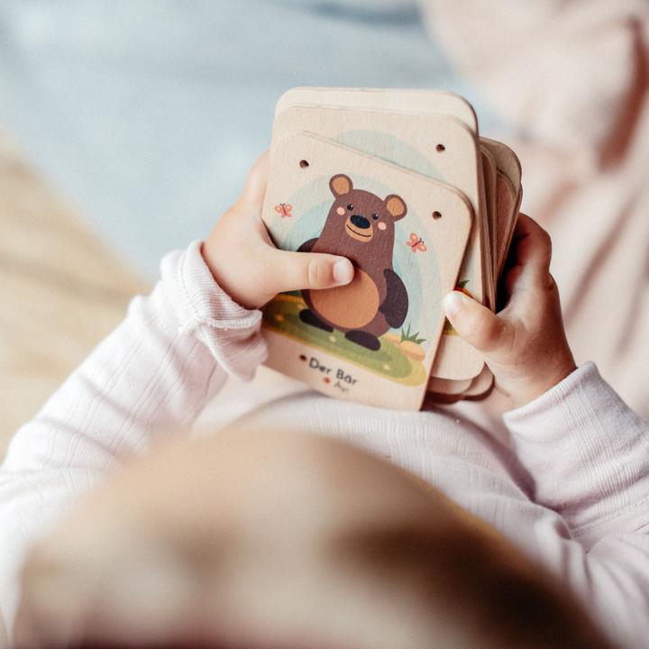Immagine prodotto Activity Board Flashcards bilingue in legno (tedesco - inglese), per imparare le lingue in modo giocoso e (Inglese, Tedesco)
