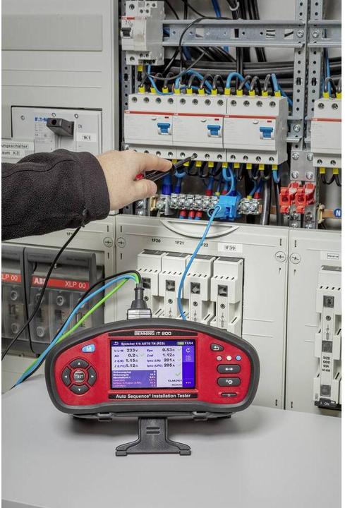 Image du produit Benning Testeur d'installation IT 200 (CAT III 600V, CAT IV 300V)