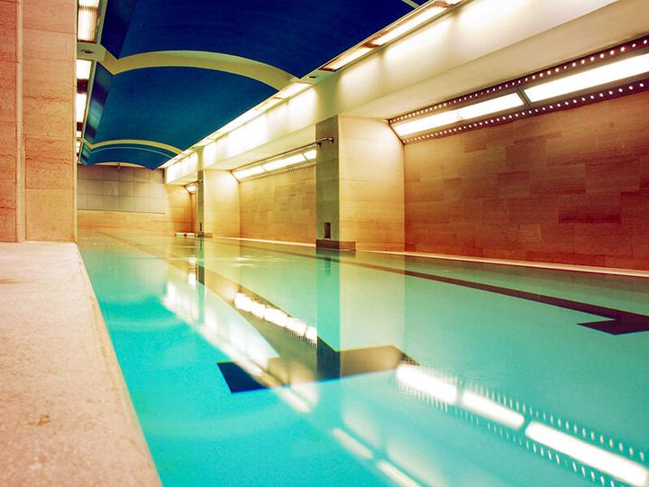 Immagine prodotto Smartbox Compleanno in Europa: 2 notti e accesso al centro benessere o 1 spa per 2 persone (2 pers.)