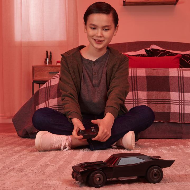 Actual product image Maki DC Comics The Batman Batmobile remote control car in official look as in the Batman motion picture