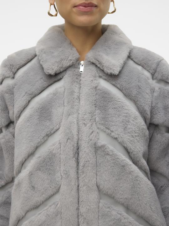 Actual product image Vero Moda VMSONJALUIS Jacket Faux fur jacket (XL)