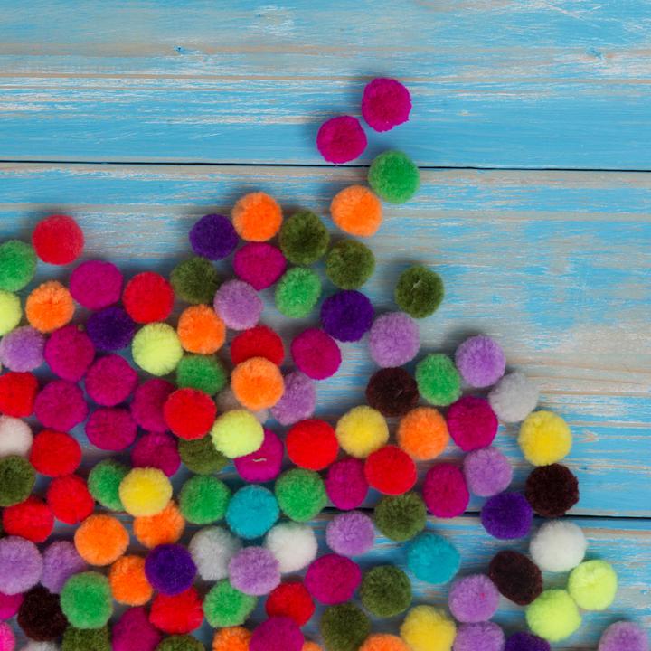 Actual product image Relaxdays Pom Pom Set of 200