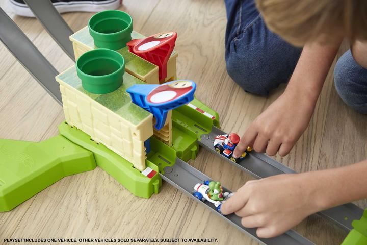 Actual product image Hot Wheels Mario Kart Circuit Lite Track