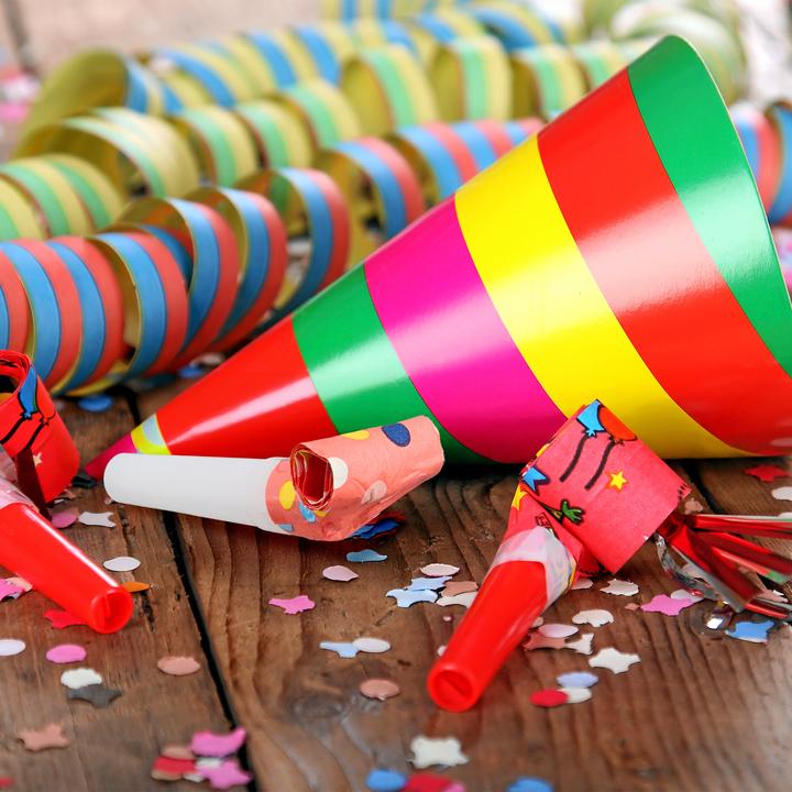 Actual product image Relaxdays 200x party blowers