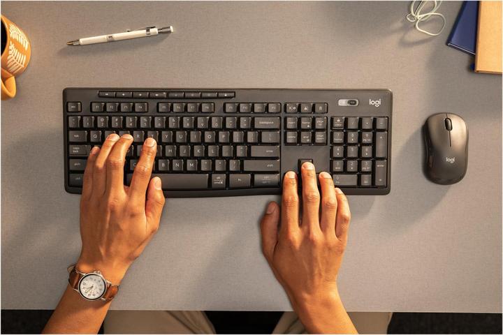 Actual product image Logitech MK370 Combo (Eng. Int., Cable)