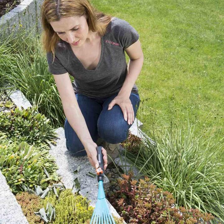 Actual product image Gardena Combisystem small broom