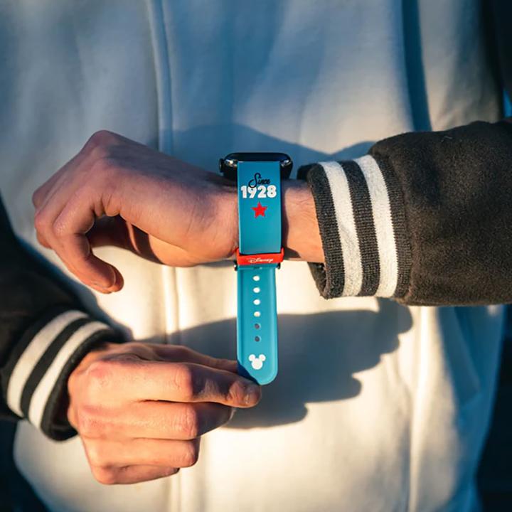 Actual product image Moby Fox Disney Mickey Mouse - Step for the Apple Watch (Classic Star)