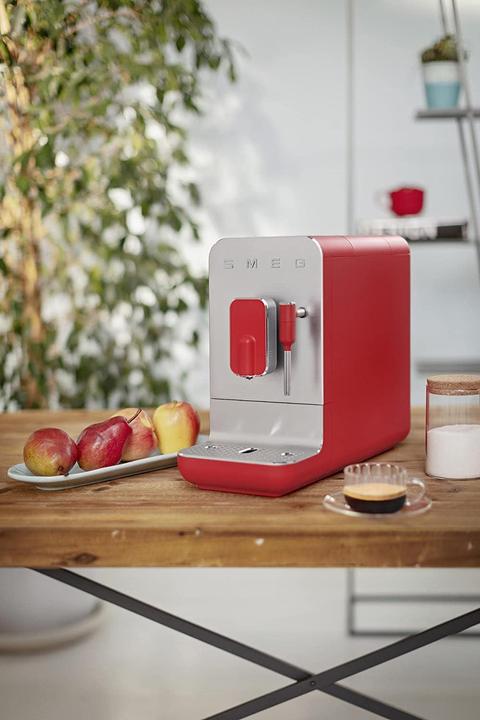 Actual product image Smeg Fully Automatic Coffee Machine 50's Style red