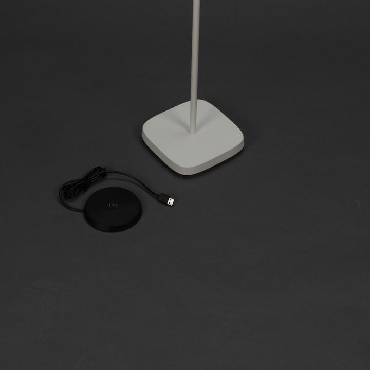 Image du produit Konstsmide Lampadaire Nice USB, 2700 / 3000 K, 3 (140 lm)
