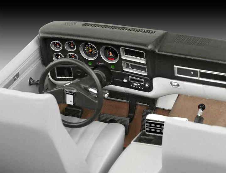 Produktbild Revell Stranger Things 1985 Chevrolet K5 Blazer