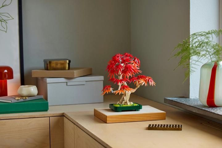 Immagine prodotto LEGO Japanischer Roter Ahorn - Bonsai-Baum (10348, LEGO Botanical)