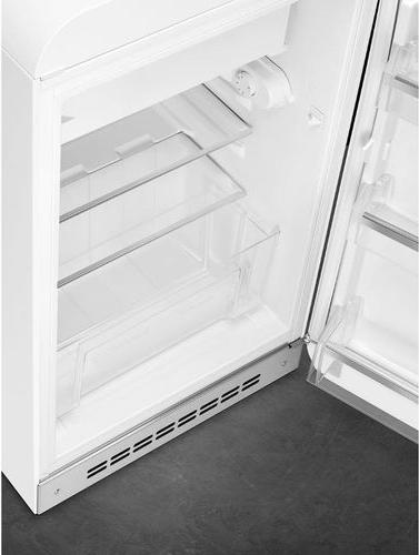 Actual product image Smeg Retro Style FAB10RWH5 (122 l)