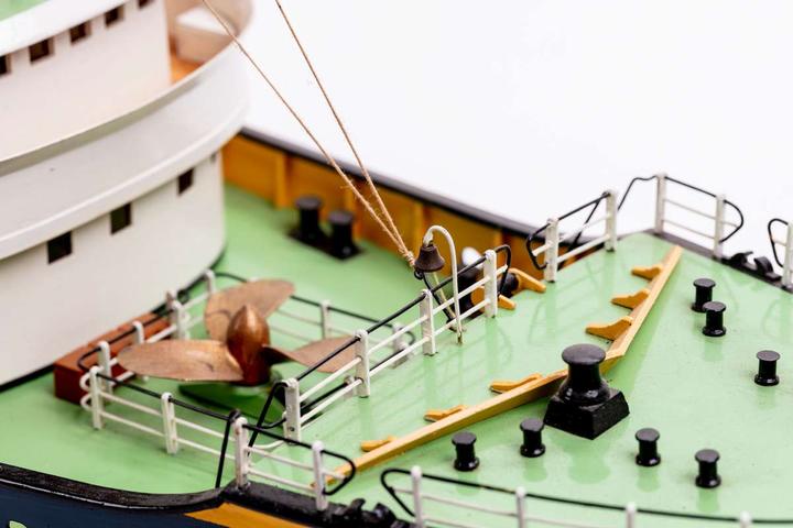 Productafbeelding Billing Boats Zwarte Zee Kunststof Romp - (428349) (900 cm)