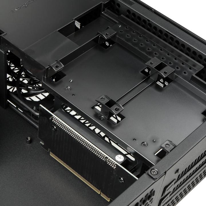 Produktbild Silverstone Ftz01 (Mini-ITX, Mini-DTX)