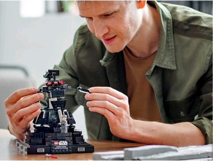 Image du produit LEGO Dark Vador - Chambre de méditation (75296, LEGO difficiles à trouver)